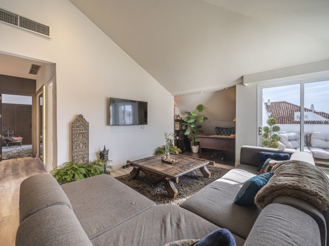 Penthouse avec 2 Chambres  à The Golden Mile