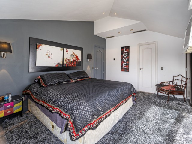 Penthouse avec 2 Chambres  à The Golden Mile