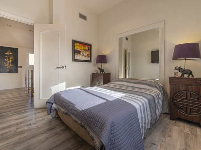 Penthouse avec 2 Chambres  à The Golden Mile