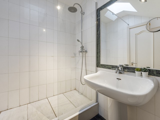 Penthouse avec 2 Chambres  à The Golden Mile