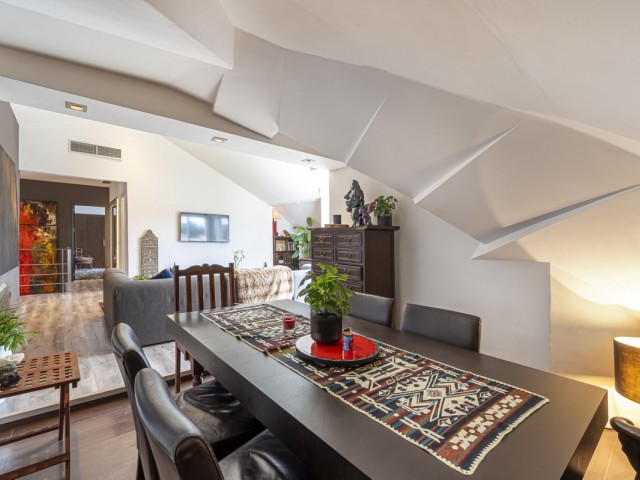 Penthouse avec 2 Chambres  à The Golden Mile