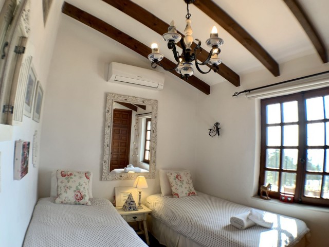 2 Bedrooms Villa in Mijas