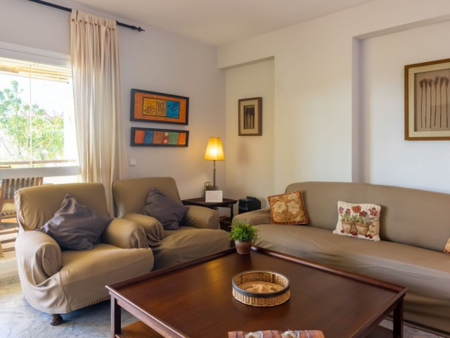 Appartement avec 3 Chambres  à Bahía de Marbella