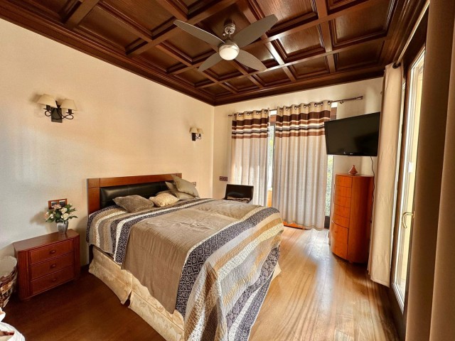 Villa con 5 Dormitorios  en Bahía de Marbella