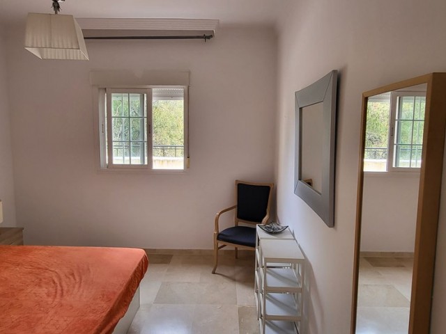 Apartment, Nueva Andalucia, R4675405