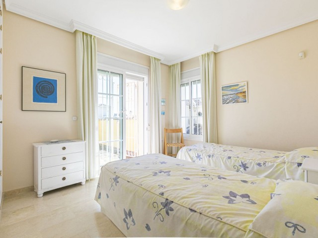 5 Bedrooms Villa in Costabella