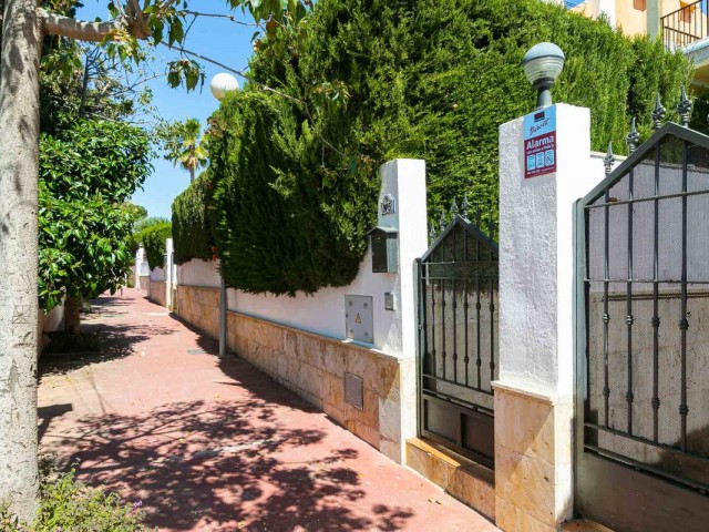 Villa con 4 Dormitorios  en Costabella