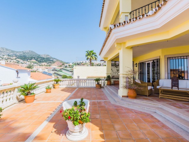 Villa avec 4 Chambres  à Málaga Este