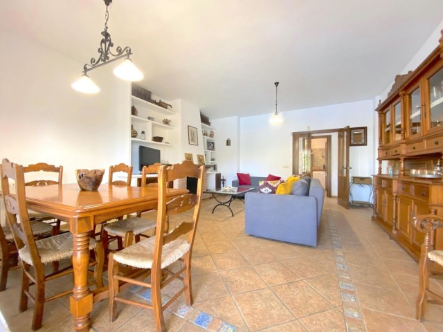 Villa avec 5 Chambres  à El Rosario