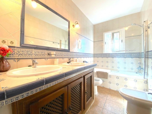 Villa avec 5 Chambres  à El Rosario