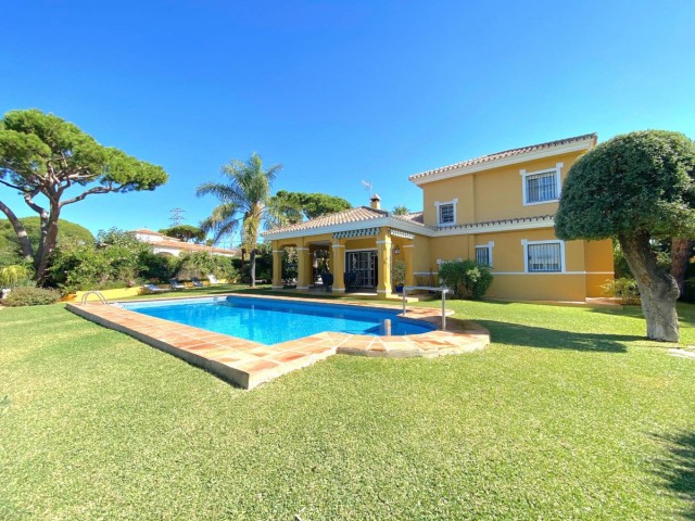Villa avec 5 Chambres  à El Rosario
