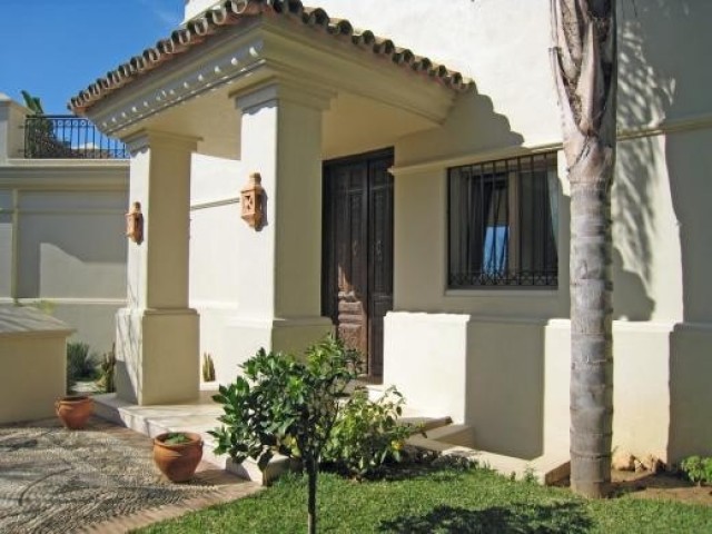 Villa avec 4 Chambres  à Las Chapas
