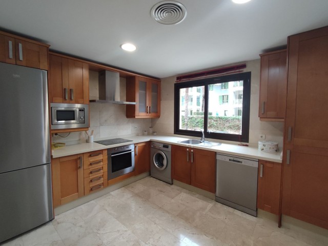 Apartment, Sotogrande Marina, R4672660