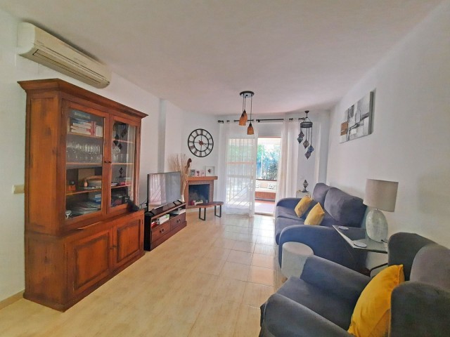Apartment, Calahonda, R4659484