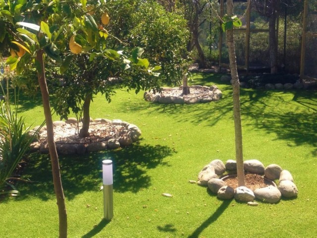 Villa con 6 Dormitorios  en Elviria