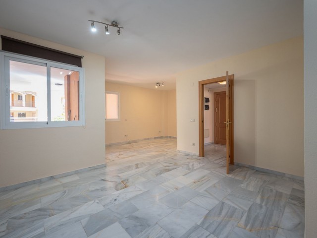 Apartment, Riviera del Sol, R4645879