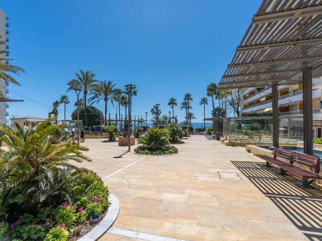 Ático con 5 Dormitorios  en Marbella