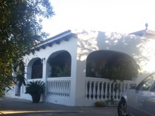 Villa avec 3 Chambres  à San Martín de Tesorillo
