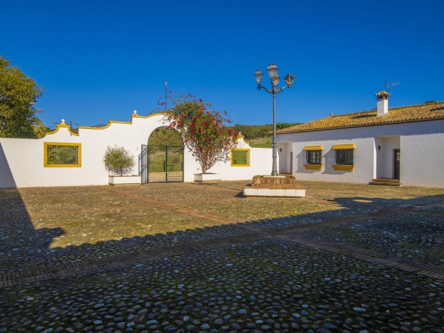 Villa, Estepona, R4649611