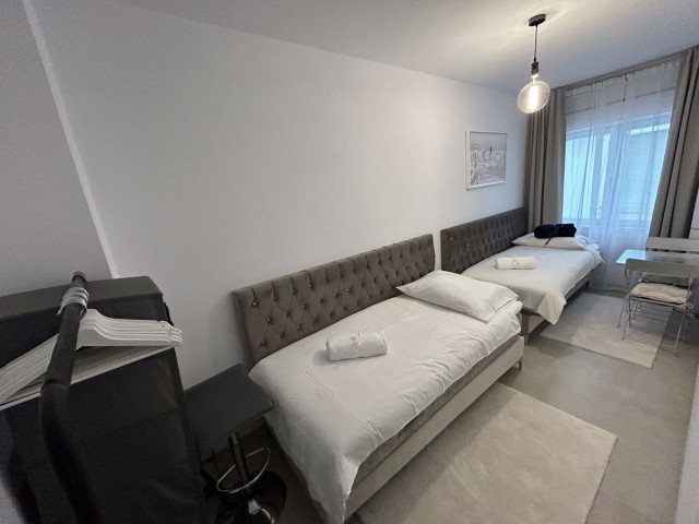 Apartment, Marbella, R4683994