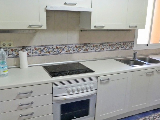 2 Makuuhuoneen Huoneisto Guadalmina Baja