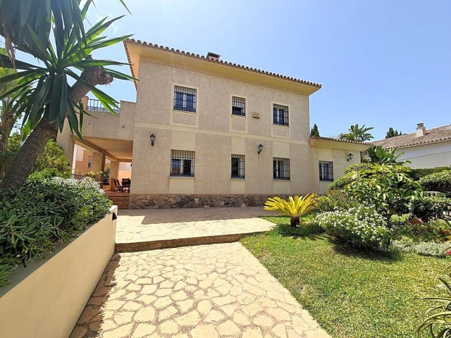 Villa avec 4 Chambres  à Torremolinos Centro