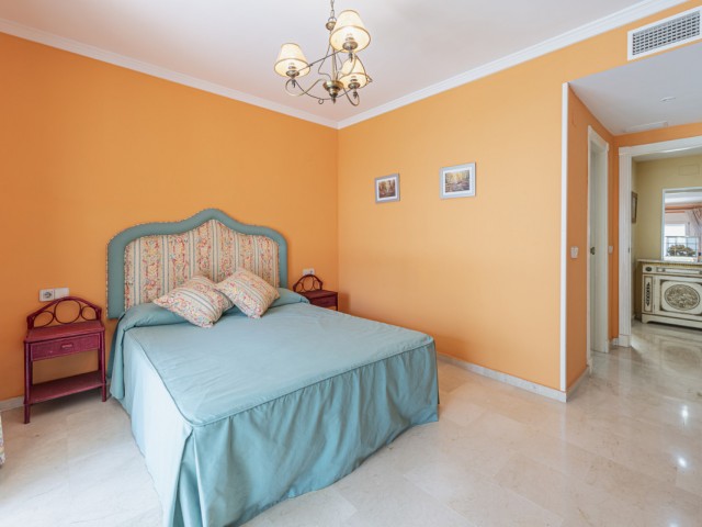 2 Bedrooms Apartment in Puerto Banús