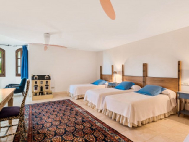 5 Bedrooms Villa in La Zagaleta