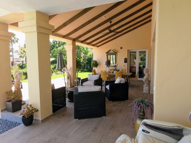 3 Bedrooms Villa in Cabopino