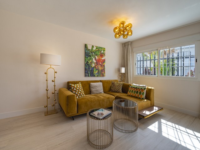 Apartment, Nueva Andalucia, R4687636