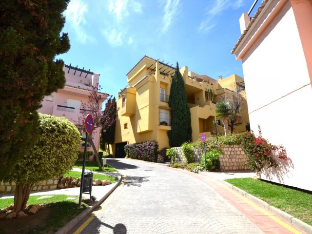 2 Sovrums Lägenhet i Guadalmina Alta