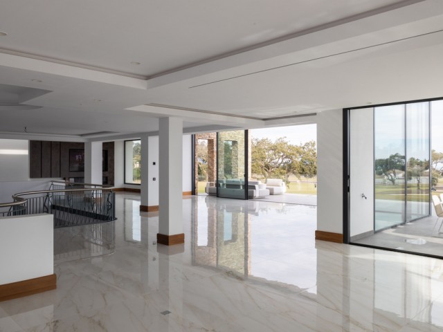 6 Soveroms Villa i San Roque