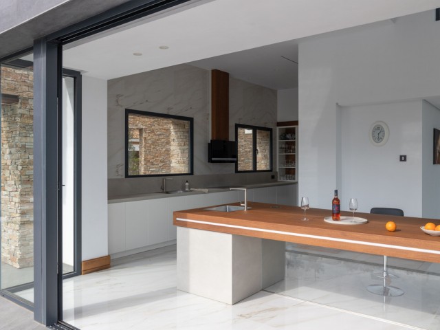 6 Soveroms Villa i San Roque