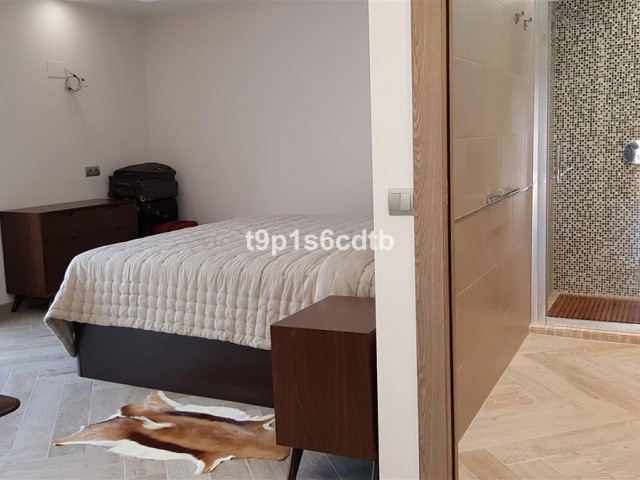 1 Bedrooms Apartment in Puerto Banús