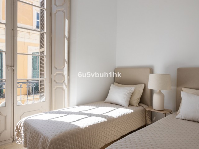 Apartamento con 3 Dormitorios  en Centro Histórico