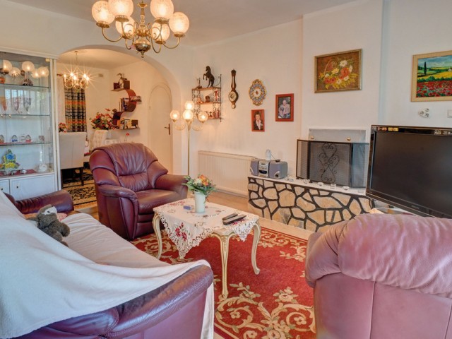 3 Bedrooms Villa in Marbesa