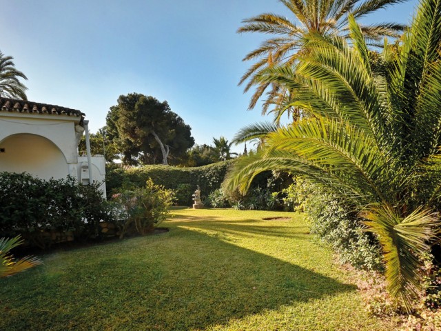 3 Bedrooms Villa in Marbesa