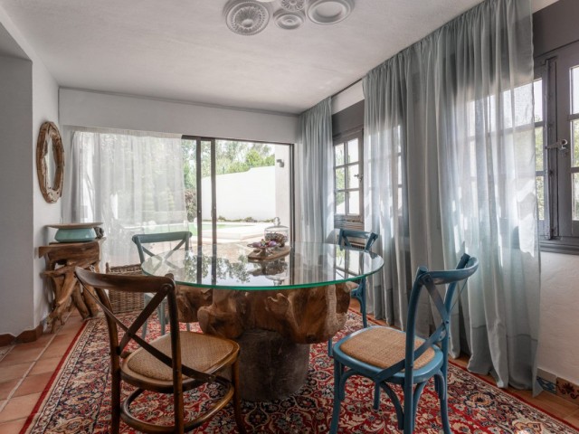 4 Schlafzimmer Villa in Guadalmina Baja