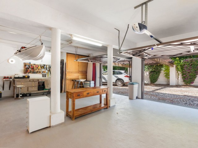 4 Schlafzimmer Villa in Guadalmina Baja