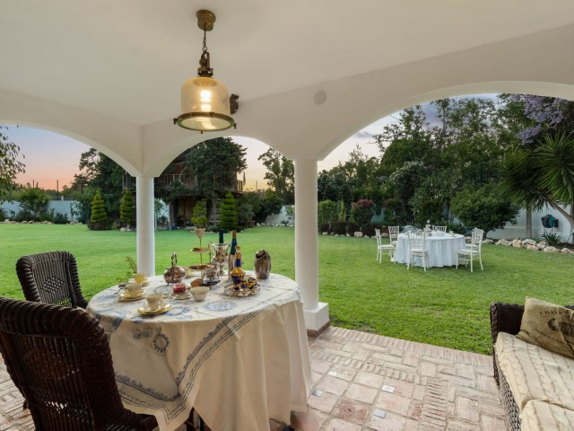 4 Schlafzimmer Villa in Guadalmina Baja