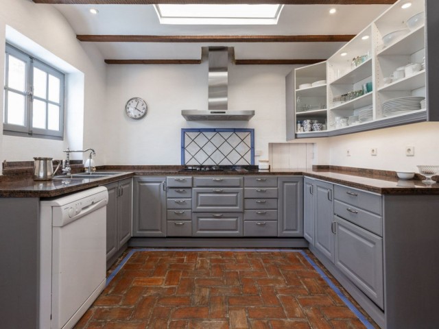 4 Schlafzimmer Villa in Guadalmina Baja