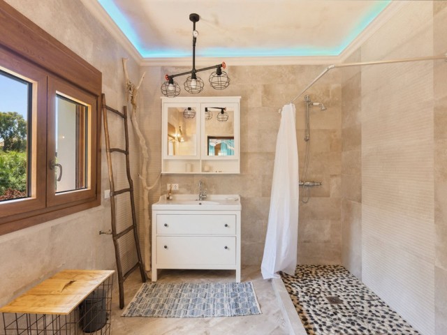 4 Schlafzimmer Villa in Guadalmina Baja