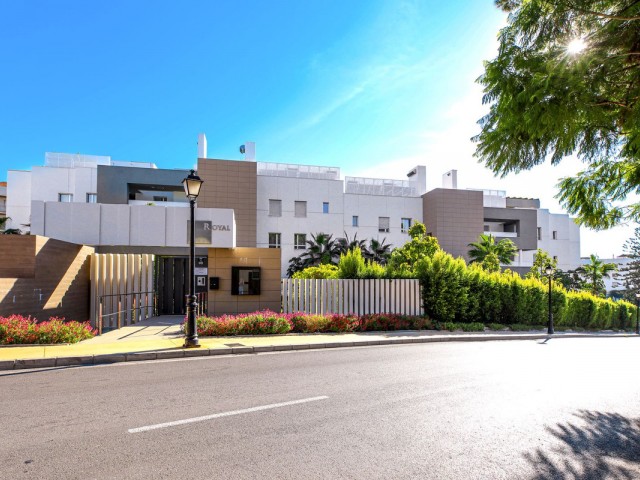 Apartment, Nueva Andalucia, R4593799