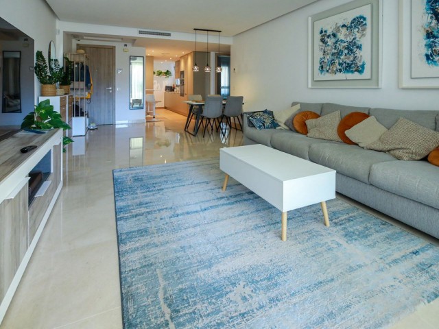 Apartment, Nueva Andalucia, R4593799