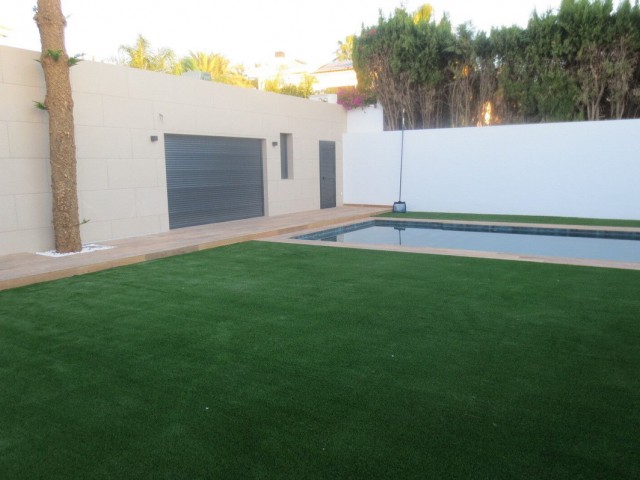 4 Soveroms Villa i El Coto