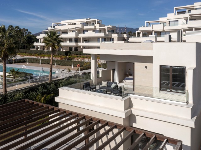 5 Bedrooms Villa in New Golden Mile