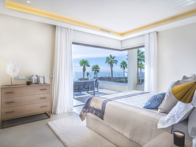 5 Bedrooms Villa in New Golden Mile