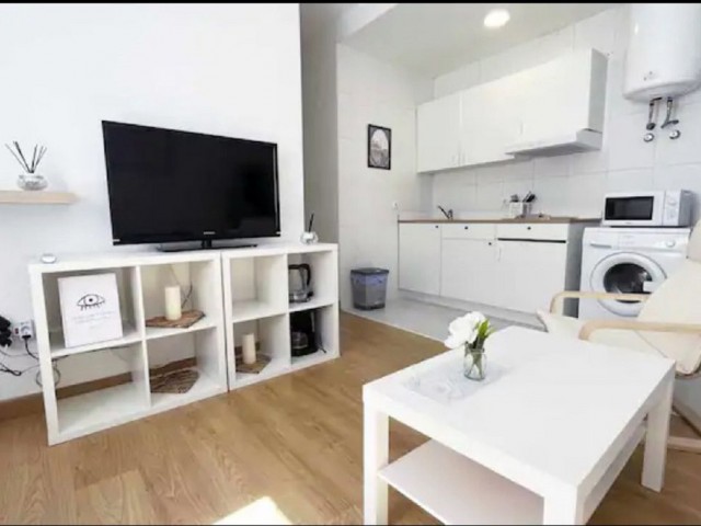 2 Bedrooms Apartment in Málaga Centro