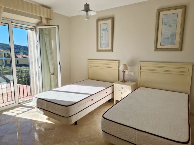 4 Bedrooms Villa in Sotogrande Alto