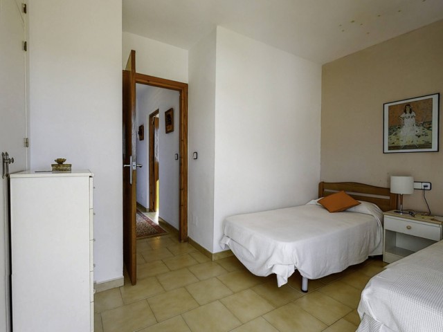 4 Slaapkamer Rijtjeshuis in El Coto